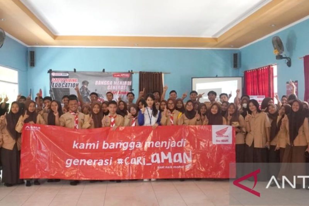 Honda Babel sambut Hari Sumpah Pemuda bersama SMKN 3 Tanjung Pandan