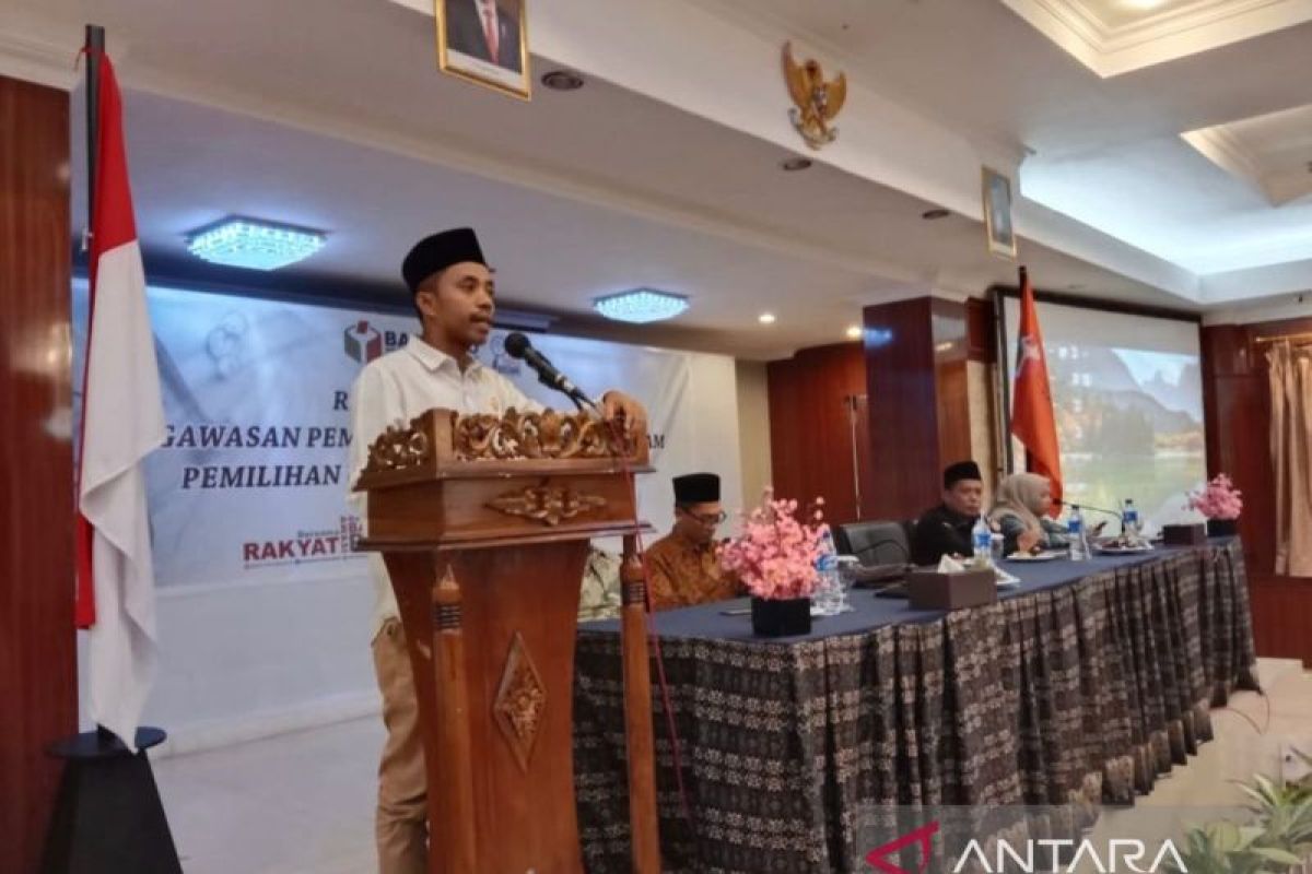 Bawaslu Agam minta Panwas Kecamatan tingkatkan sosialisasi ke masyarakat