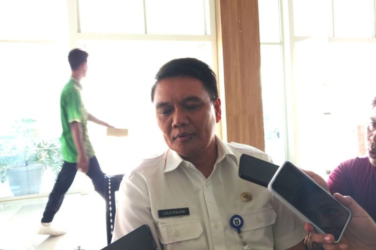 Bupati Lombok Tengah memberhentikan tujuh kades menjadi caleg Pemilu 2024