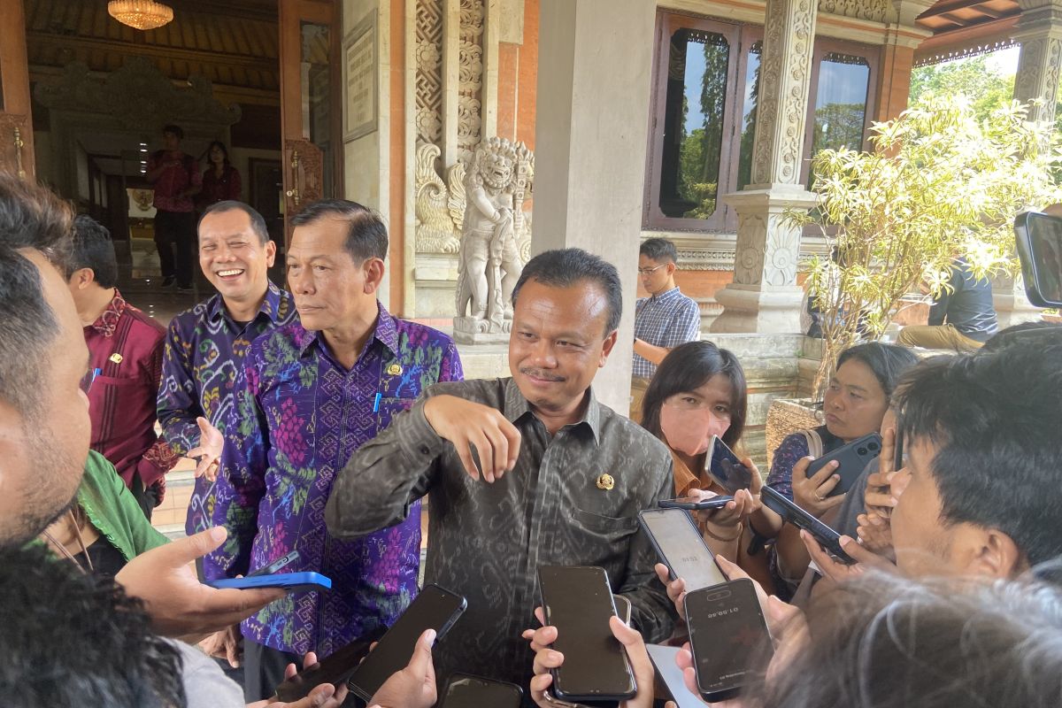 Sekda Bali meminta semua jajaran antisipasi cuaca ekstrem
