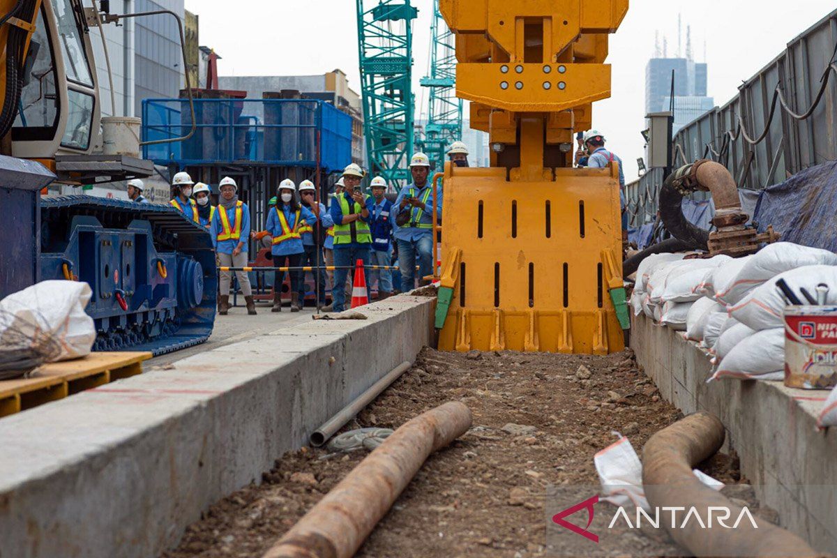 MRT Jakarta bangun dinding penahan tanah Stasiun Mangga Besar