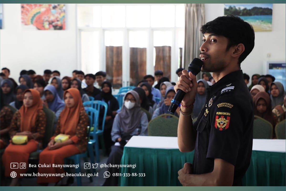 Simak, Bea Cukai Beberkan Ketentuan Ini ke Tiga Sekolah di Jawa Timur