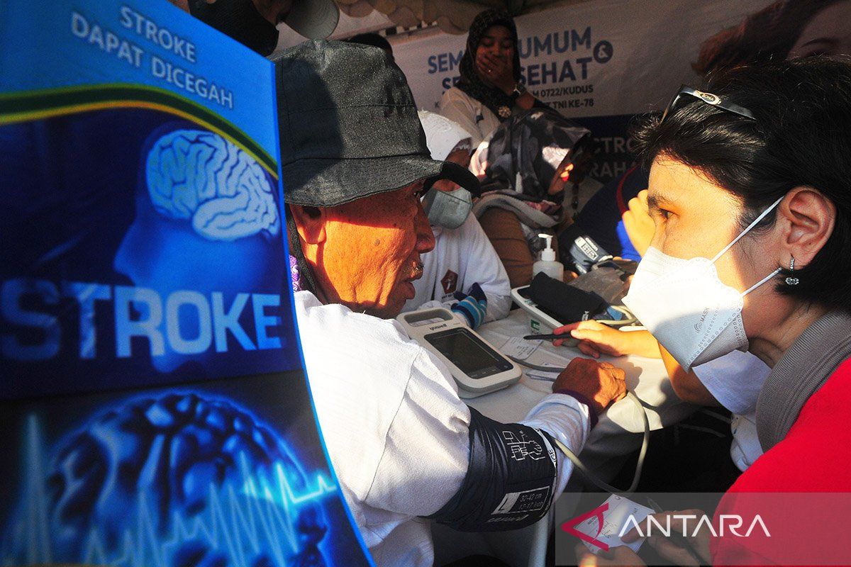 Begadang dan tidak olahraga jadi faktor yang bisa meningkatkan risiko stroke