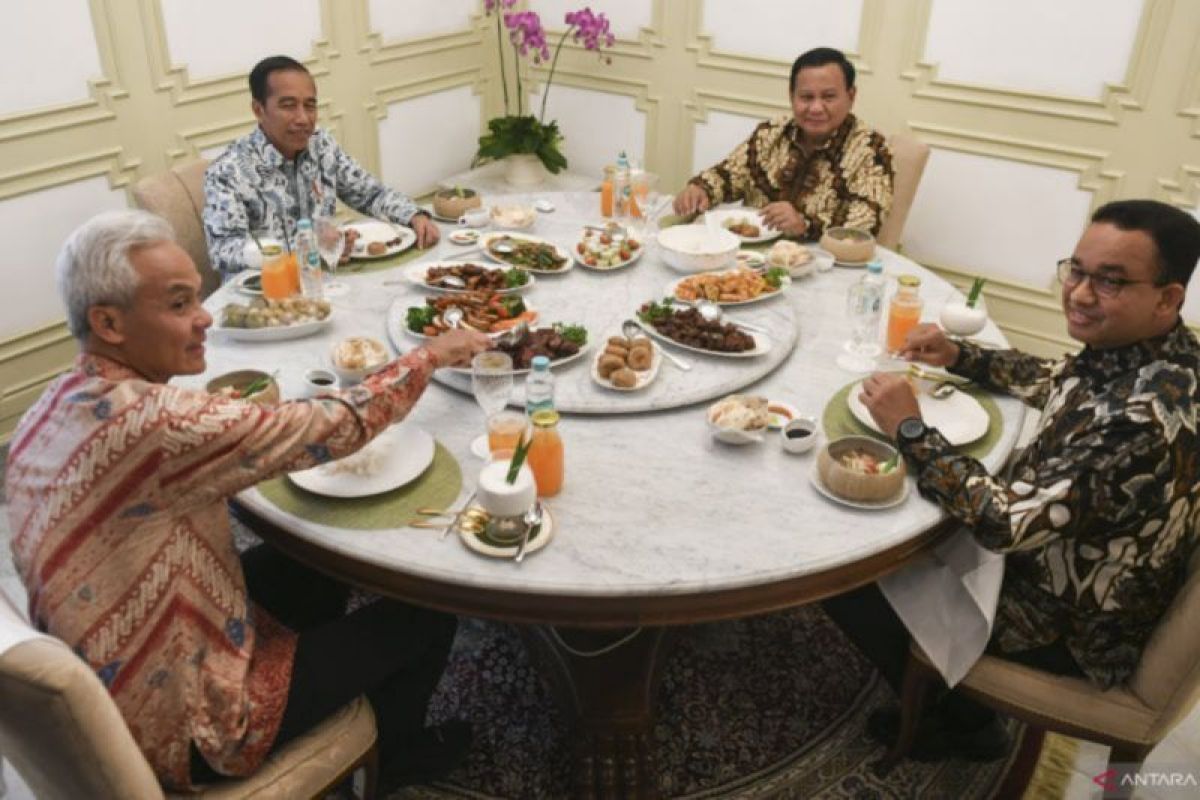 Presiden Makan Siang Bersama Tiga Bacapres Di Istana Merdeka - ANTARA ...