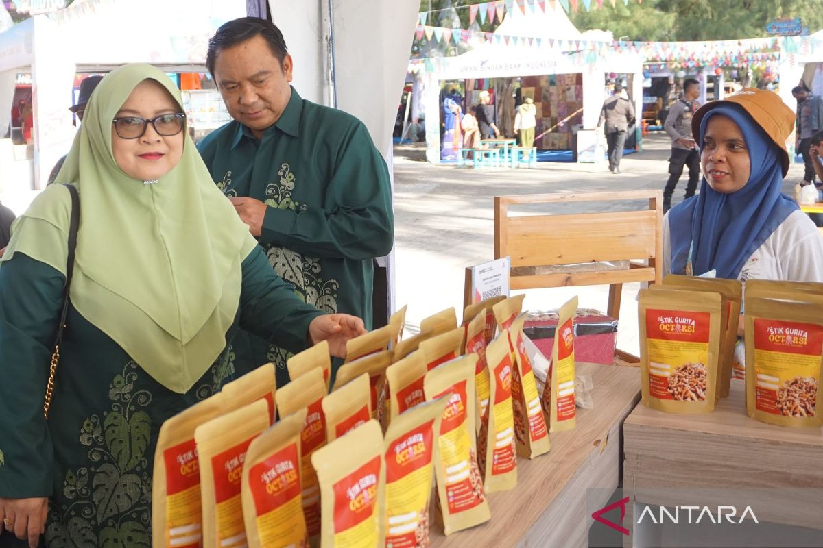 Kelompok Sipakullong olah gurita jadi cemilan khas Torosiaje Gorontalo