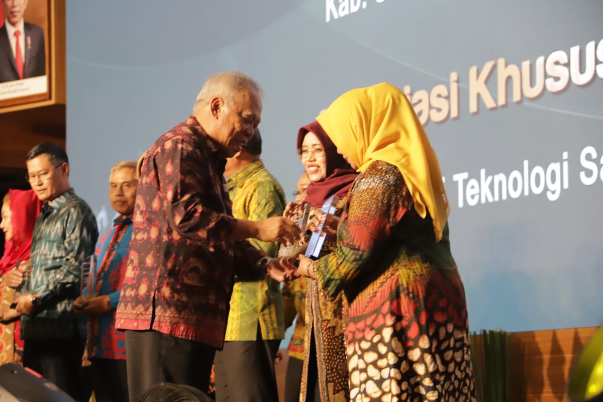 Pemkab Sleman terima apresiasi Optimasi Kinerja TPS3R dari Kementerian PUPR