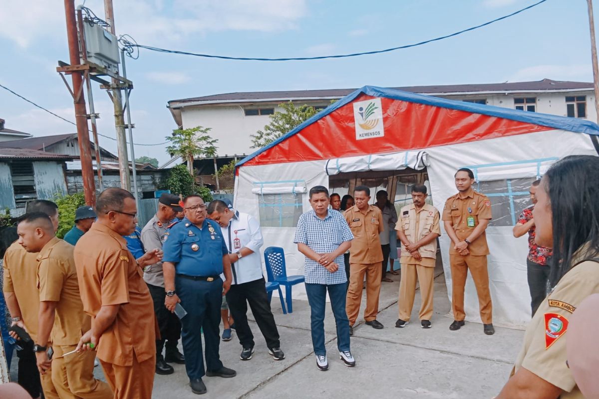 Pemkot Ambon salurkan bantuan tanggap darurat kebakaran Gudang Arang