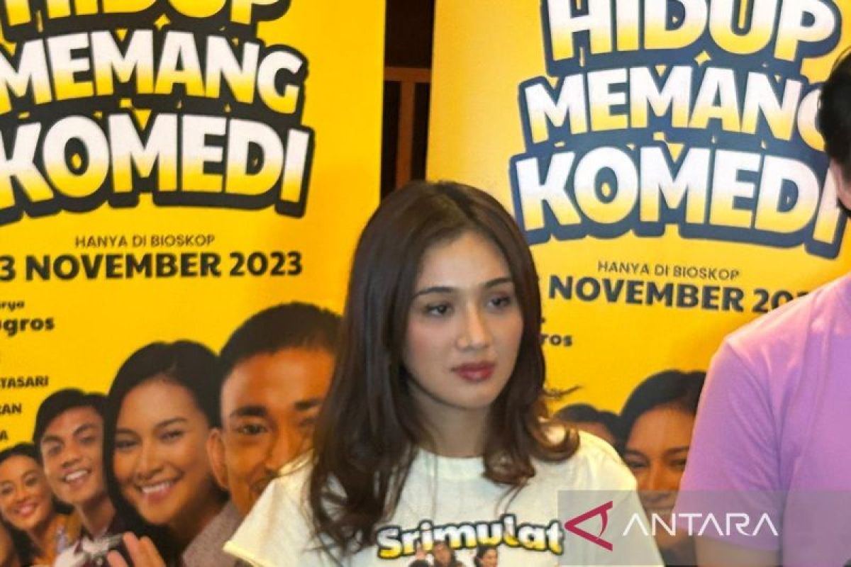 Zulfa Maharani: Harus tahan ketawa syuting film Srimulat