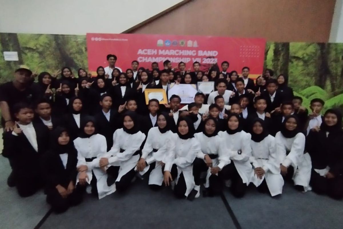 SMP 17 Banda Aceh juara umum Aceh Marching Band Championship