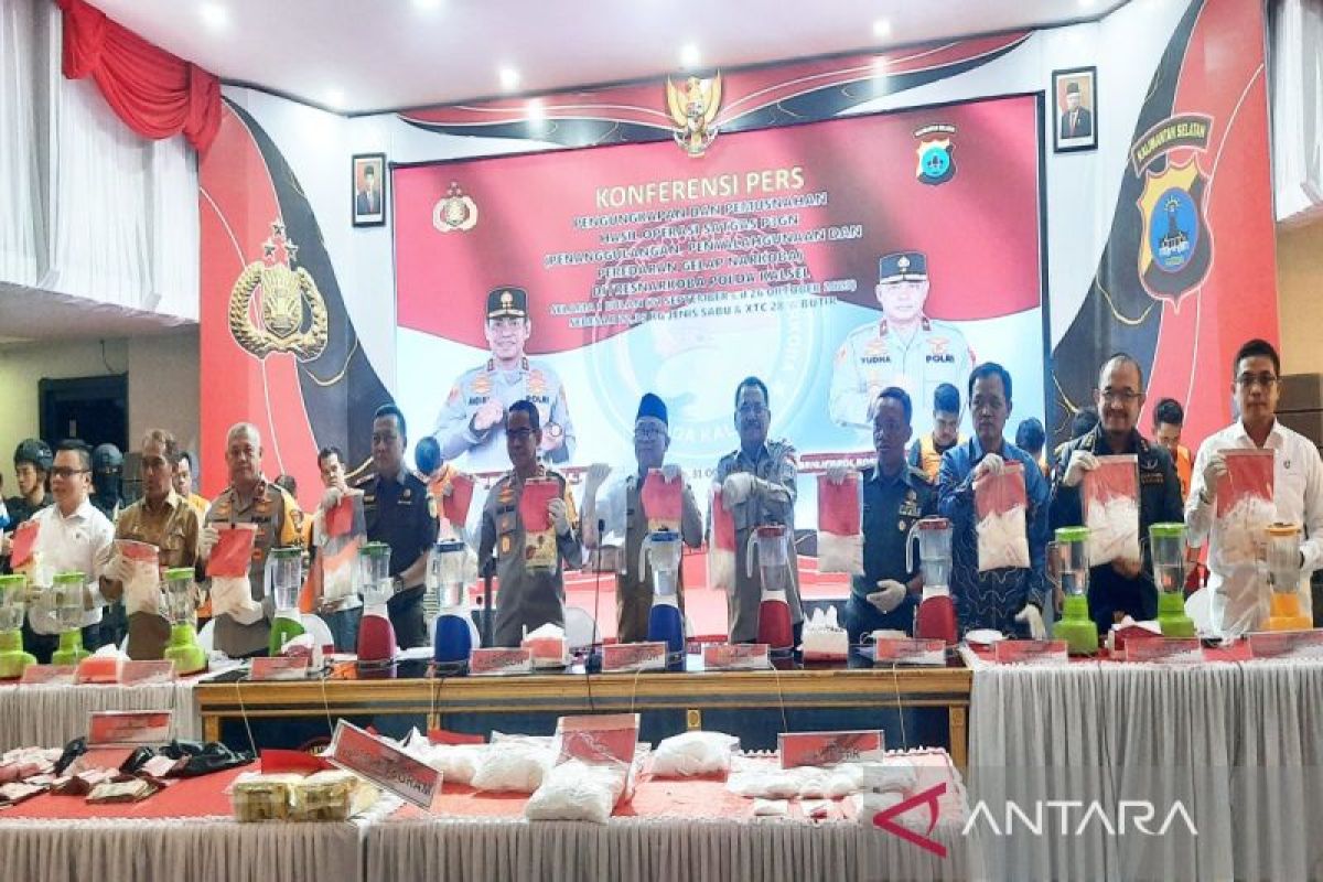 22,35 kg sabu dari 11 tersangka dimusnahkan Polda Kalsel