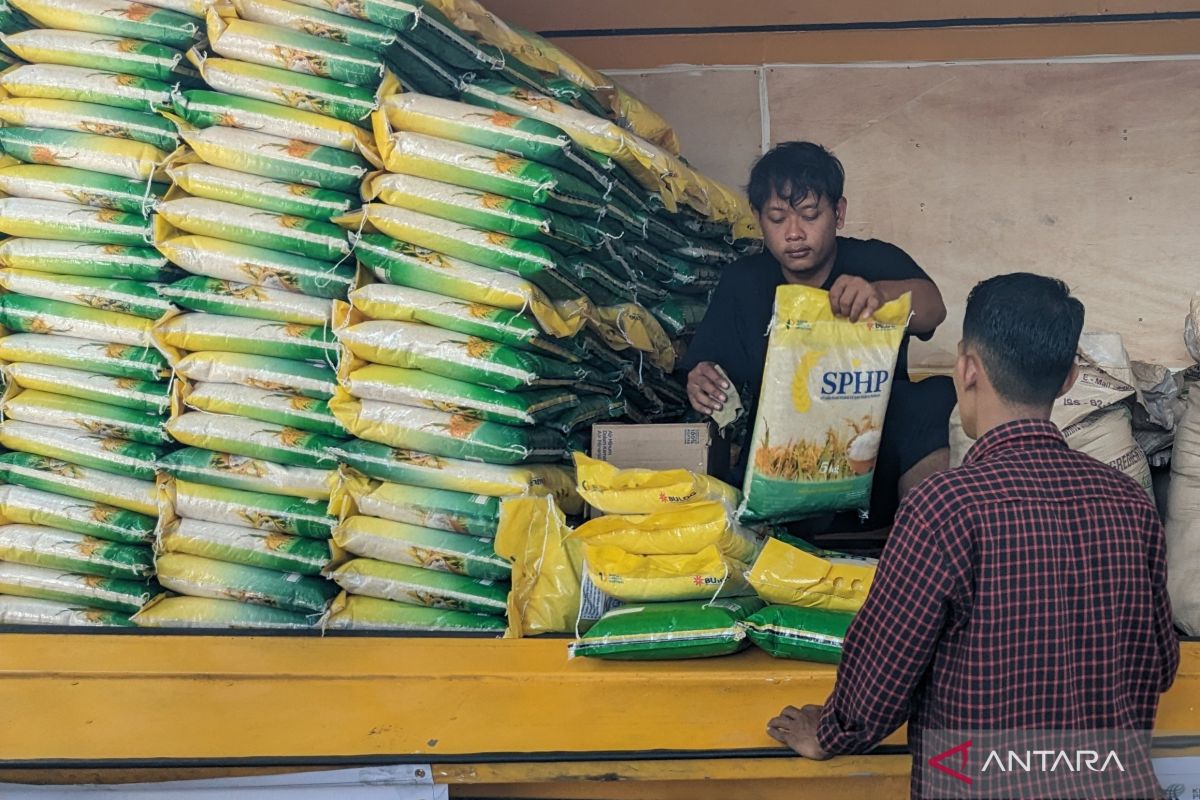 Penyaluran beras SPHP via mitra lancar di Sumut
