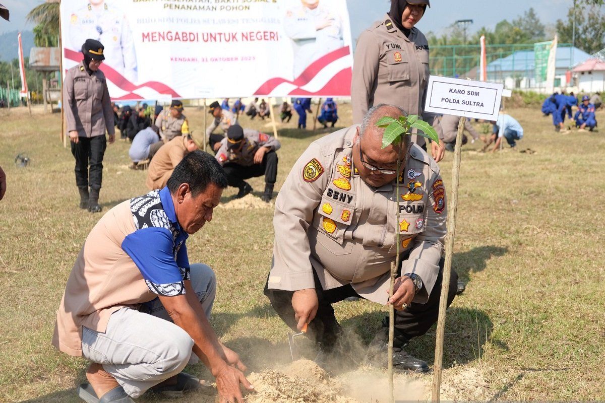 Polda Sulawesi Tenggara laksanakan penghijauan di Konawe Selatan