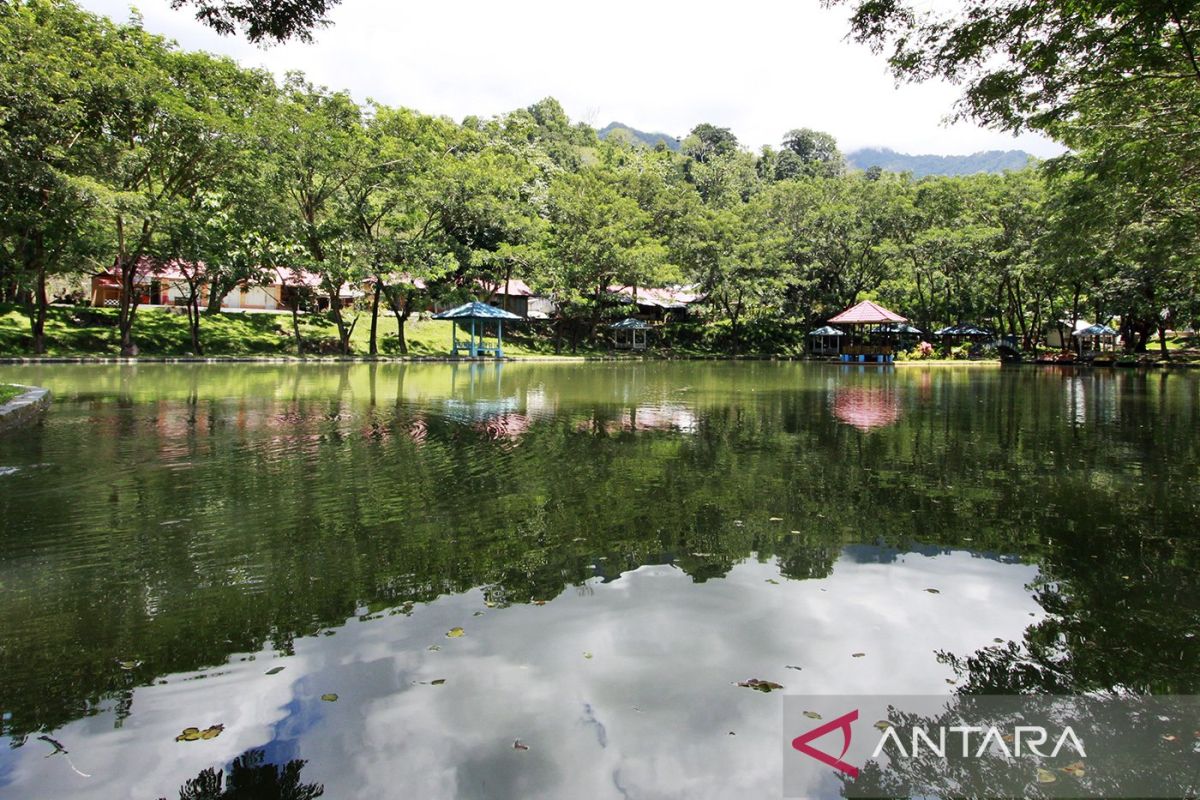 Pemkab Bone Bolango menambah fasilitas objek wisata Lombongo