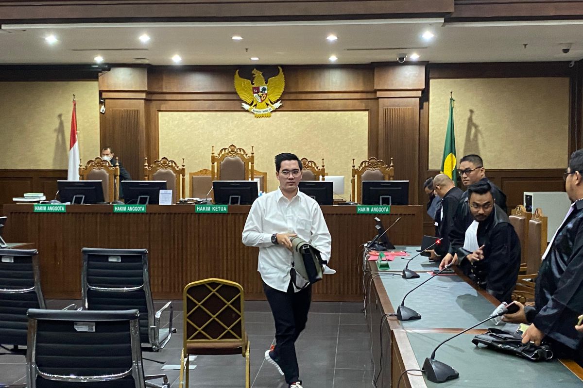 Dadan Tri Yudianto didakwa terima Rp11,2 miliar pada kasus suap MA