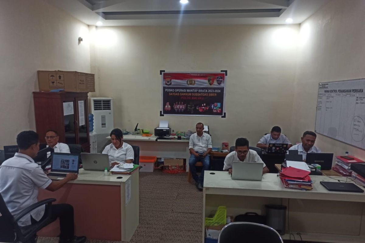 Polda Maluku patroli Medsos antisipasi penyebaran hoaks jelang Pemilu