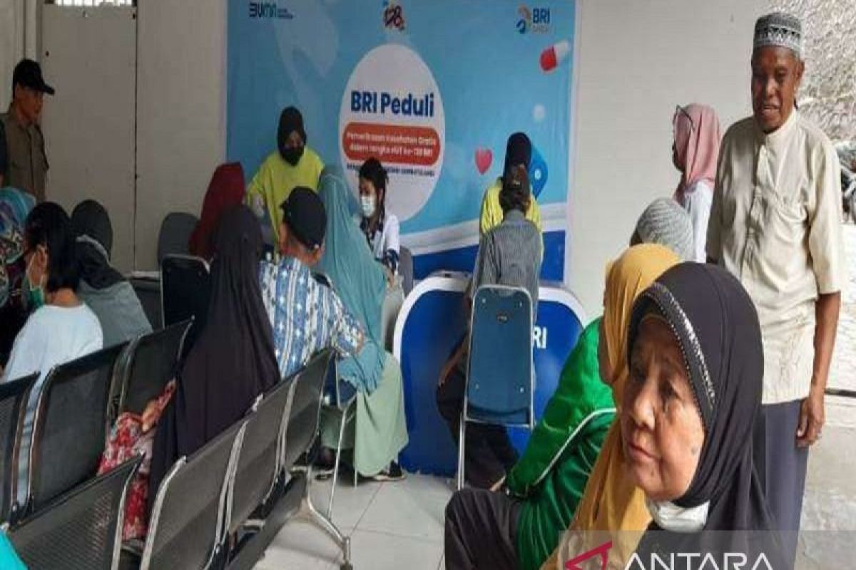 BRI Kendari gelar pelayanan kesehatan gratis kepada penerima pensiunan