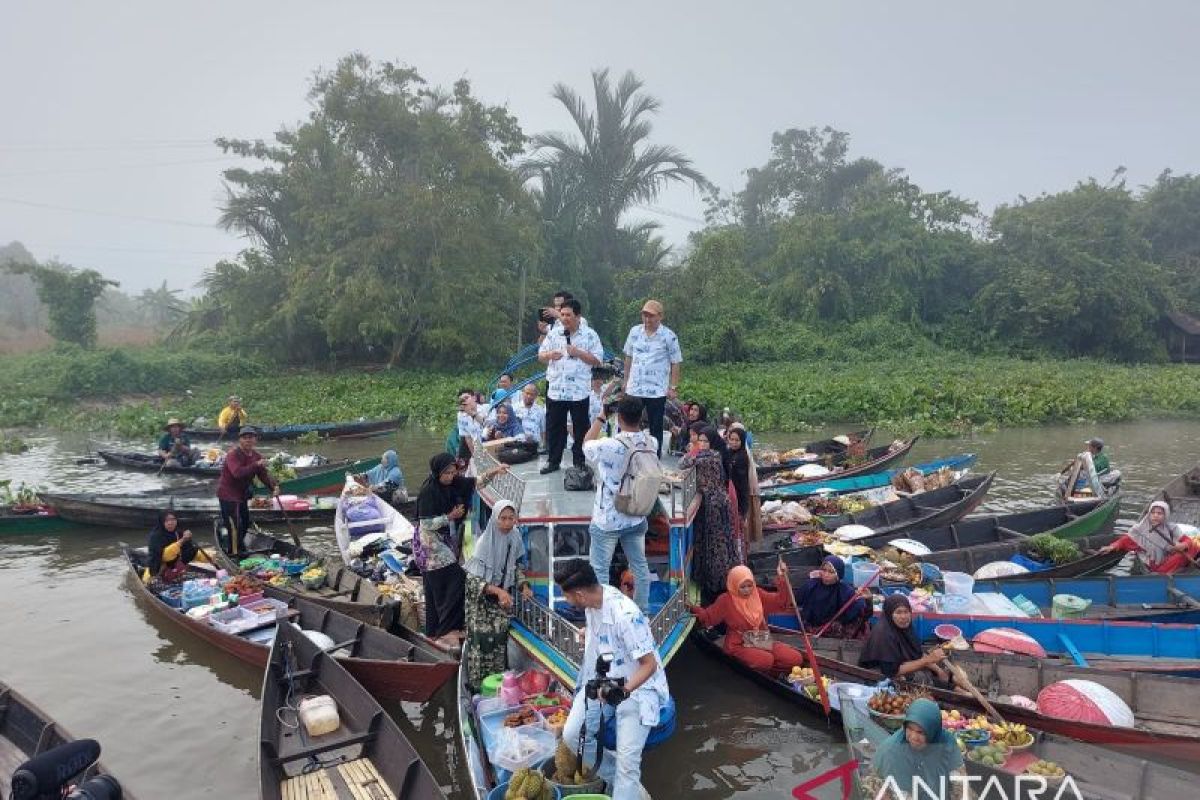 BPJS Kesehatan Keliling sentuh pedagang pasar apung Sungai Martapura
