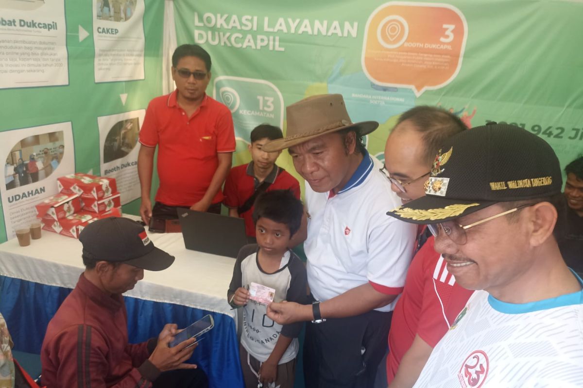 Pemprov Banten jemput bola fasilitasi pelayanan administrasi kependudukan