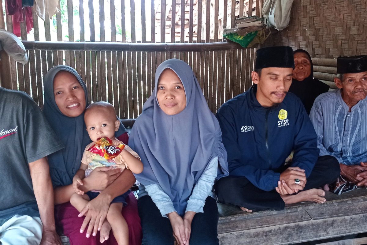 Satu keluarga di Lebak yang alami kebutaan dapat bantuan pemerintah