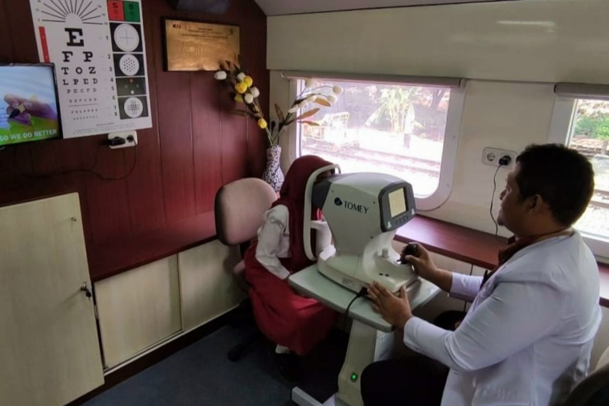 "Rail Clinic" KAI Semarang  beri layanan kesehatan gratis