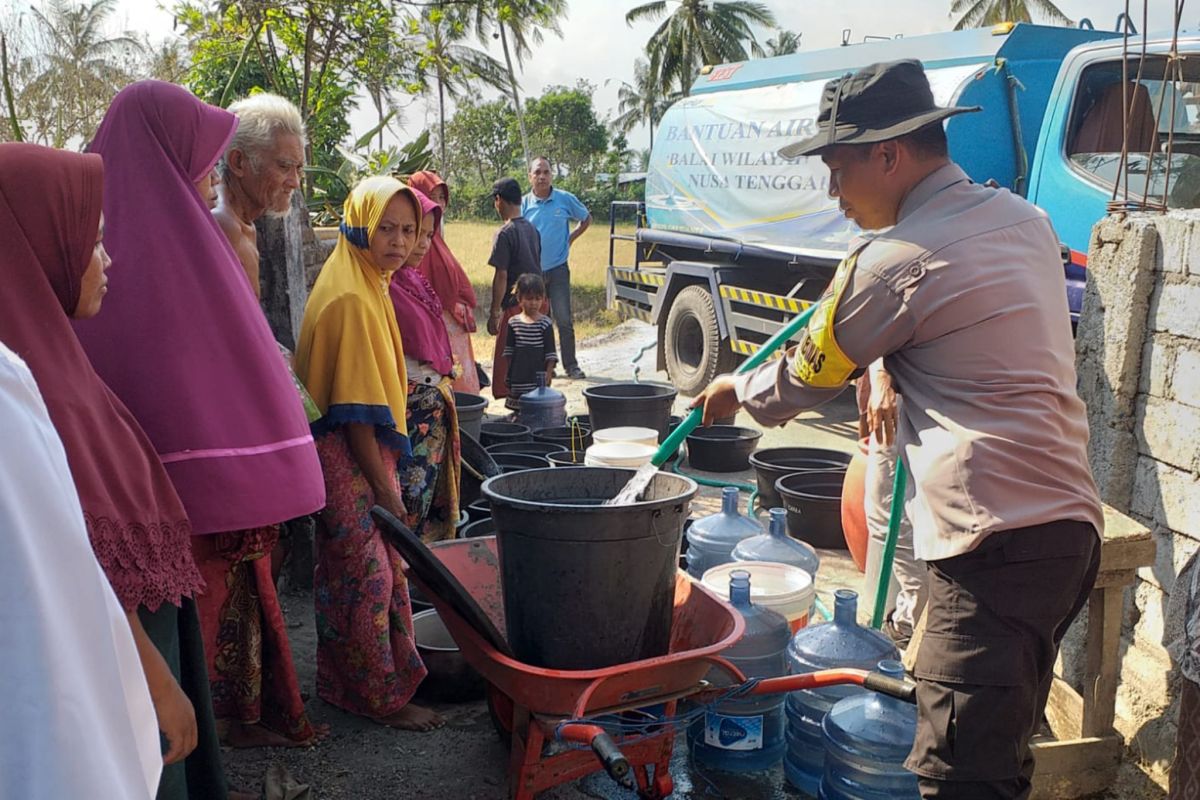 BPBD Lombok Tengah masih menerima permintaan bantuan air bersih