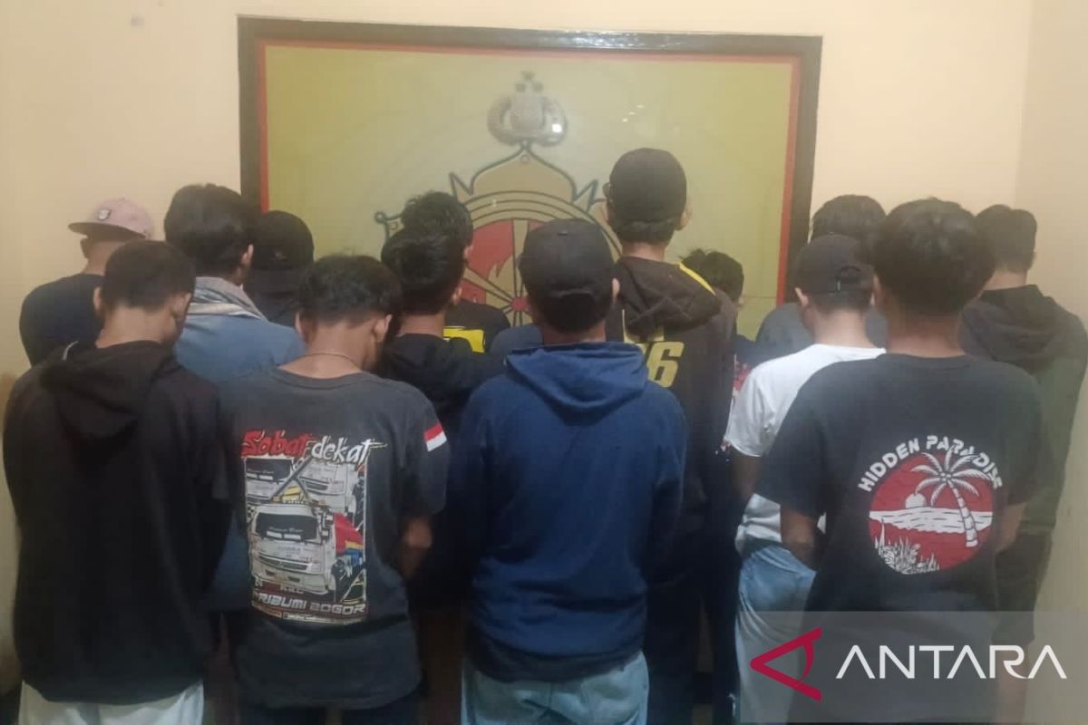 Belasan preman pemalak sopir truk diringkus Satreskrim Polres Sukabumi