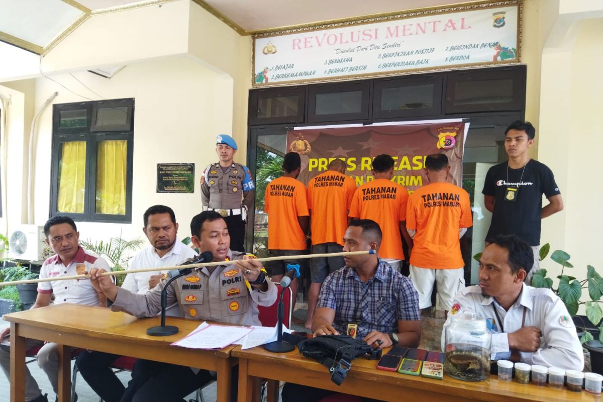 Polisi tetapkan tersangka penyeludupan anak komodo