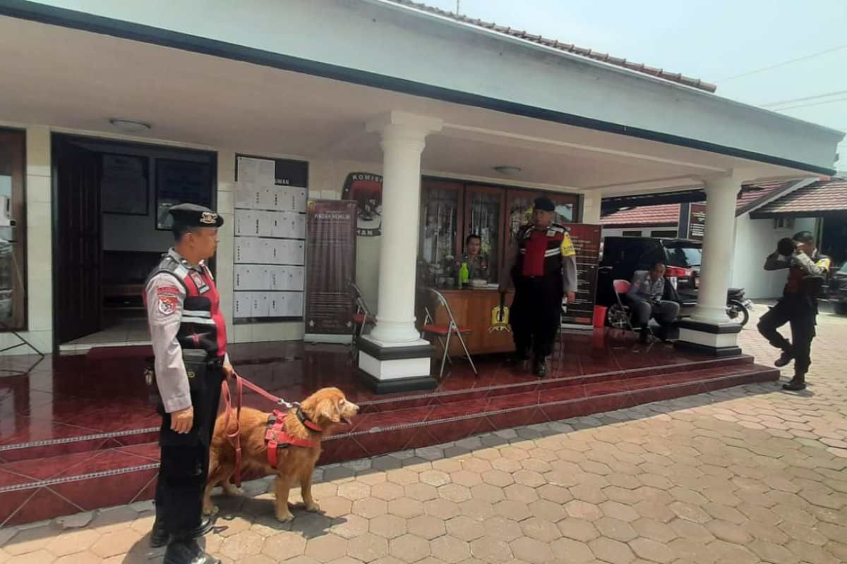 Anjing pelacak Polres Magelang Kota diterjunkan sterilisasi  KPU