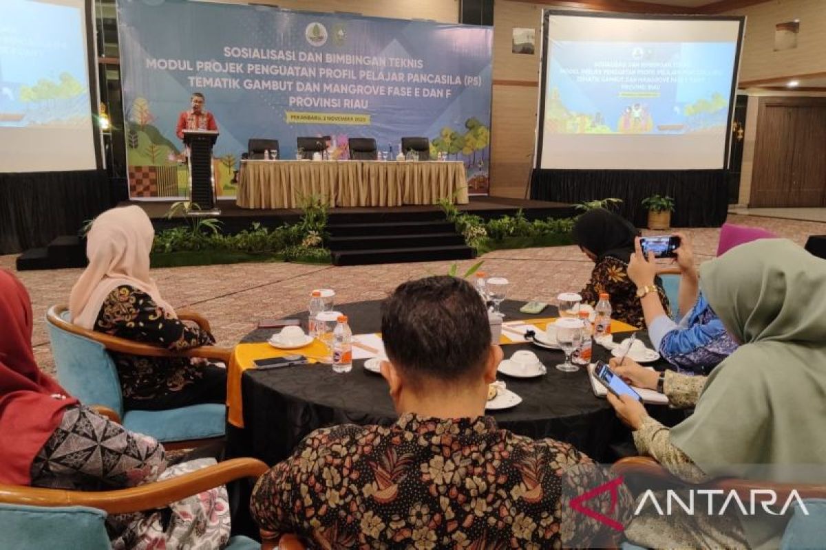 Masuk kurikulum pembelajaran, guru di Riau disosialisasikan terkait gambut dan mangrove