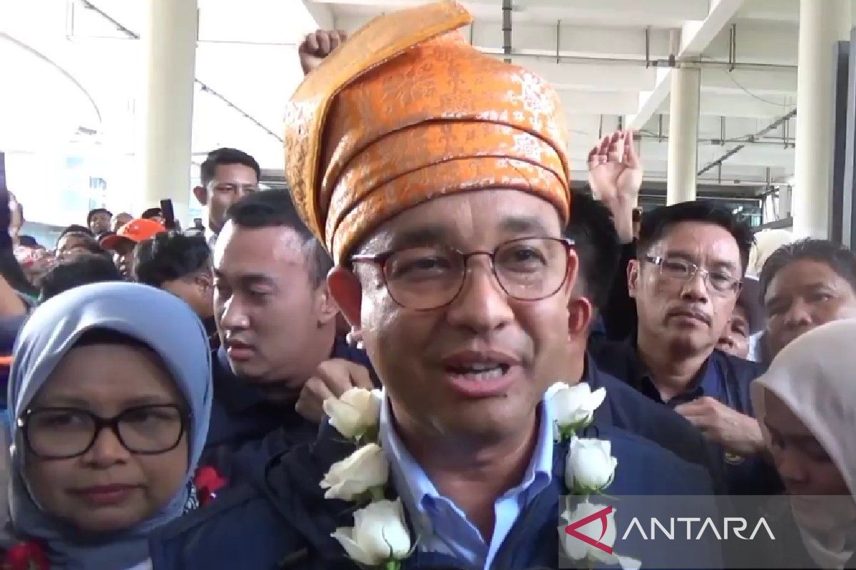 Simpatisan 'banjiri' Bandara Kualanmu, Anies sebut Sumut bergerak menuju perubahan