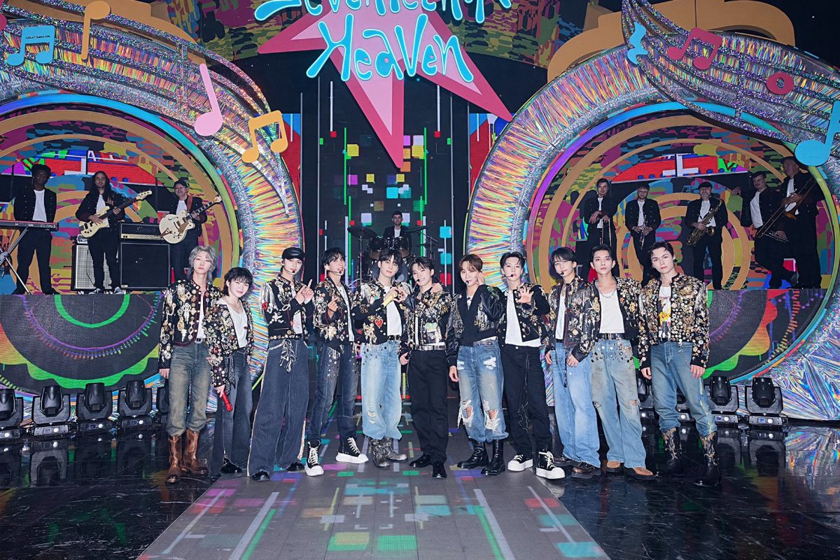 SEVENTEEN duduk puncak tangga lagu Jepang lewat album baru