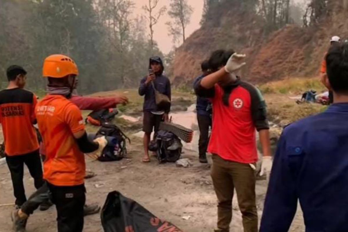 Terjepit di Gua Susu Gunung Rinjani, seorang pendaki tewas