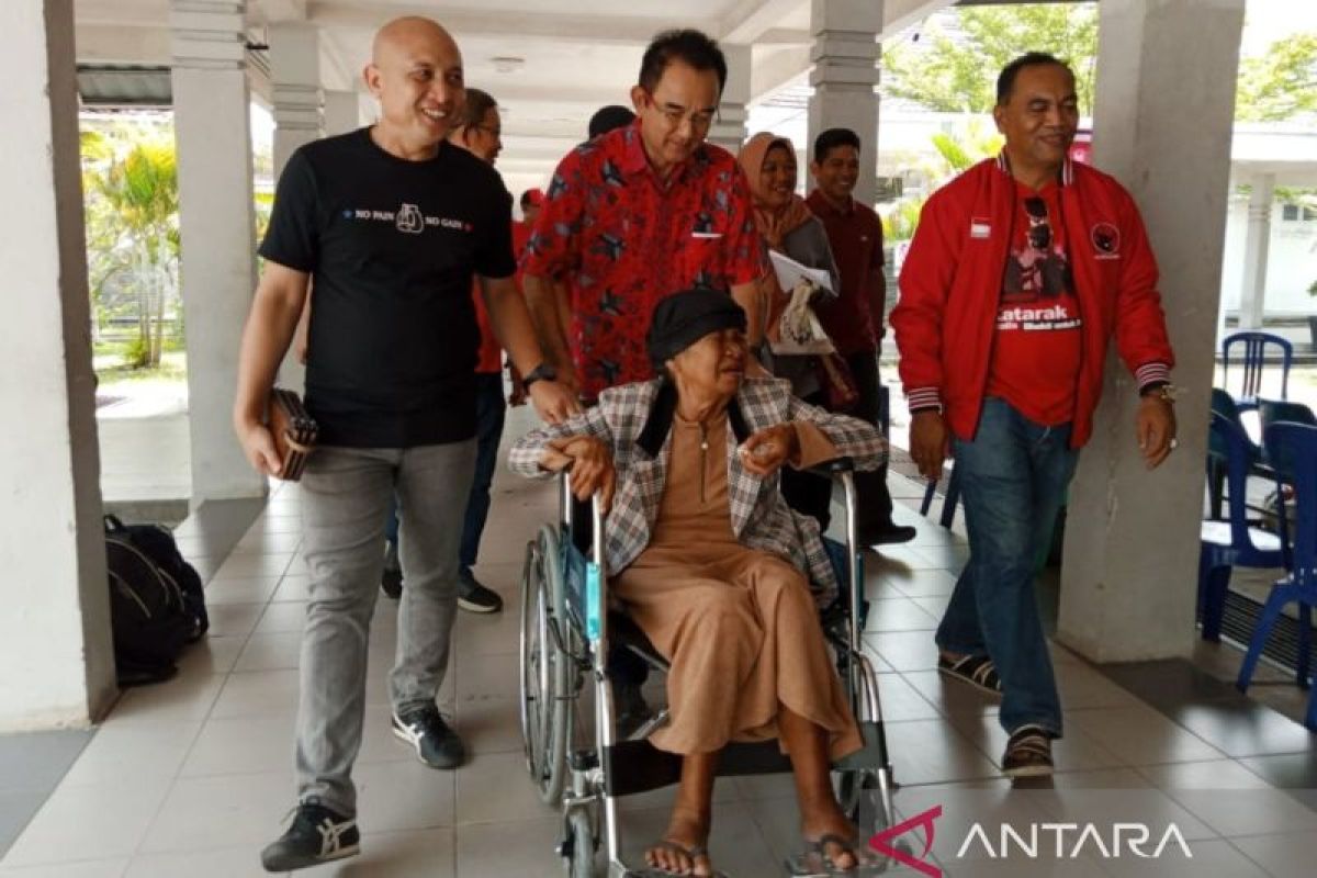 Ratusan masyarakat Pulau Belitung ikuti operasi katarak gratis Rudi Centre