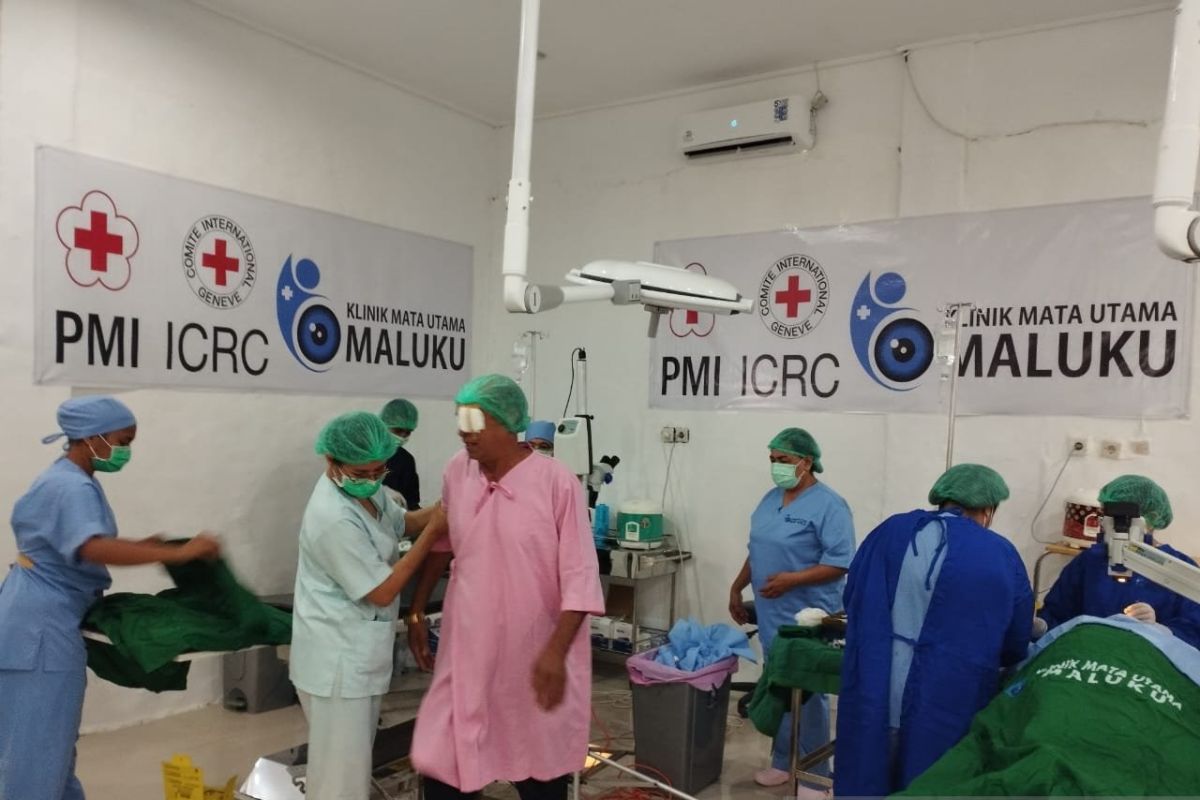 PMI kerja sama dengan ICRC gelar operasi katarak gratis dan bagikan 500 kacamata