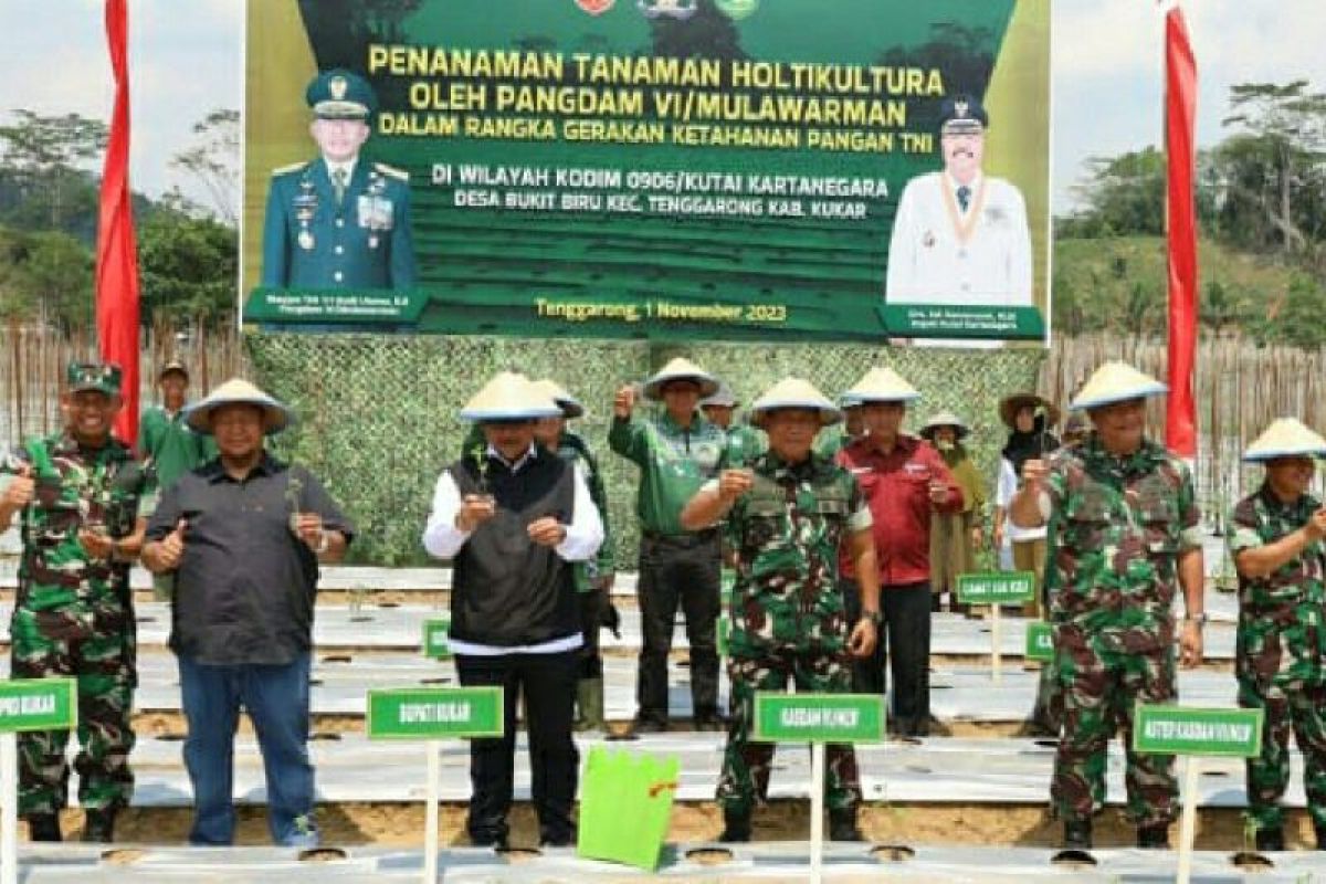Karya Bakti TNI di Kukar berhasil bangun jalan usaha tani sampai 52,52 km