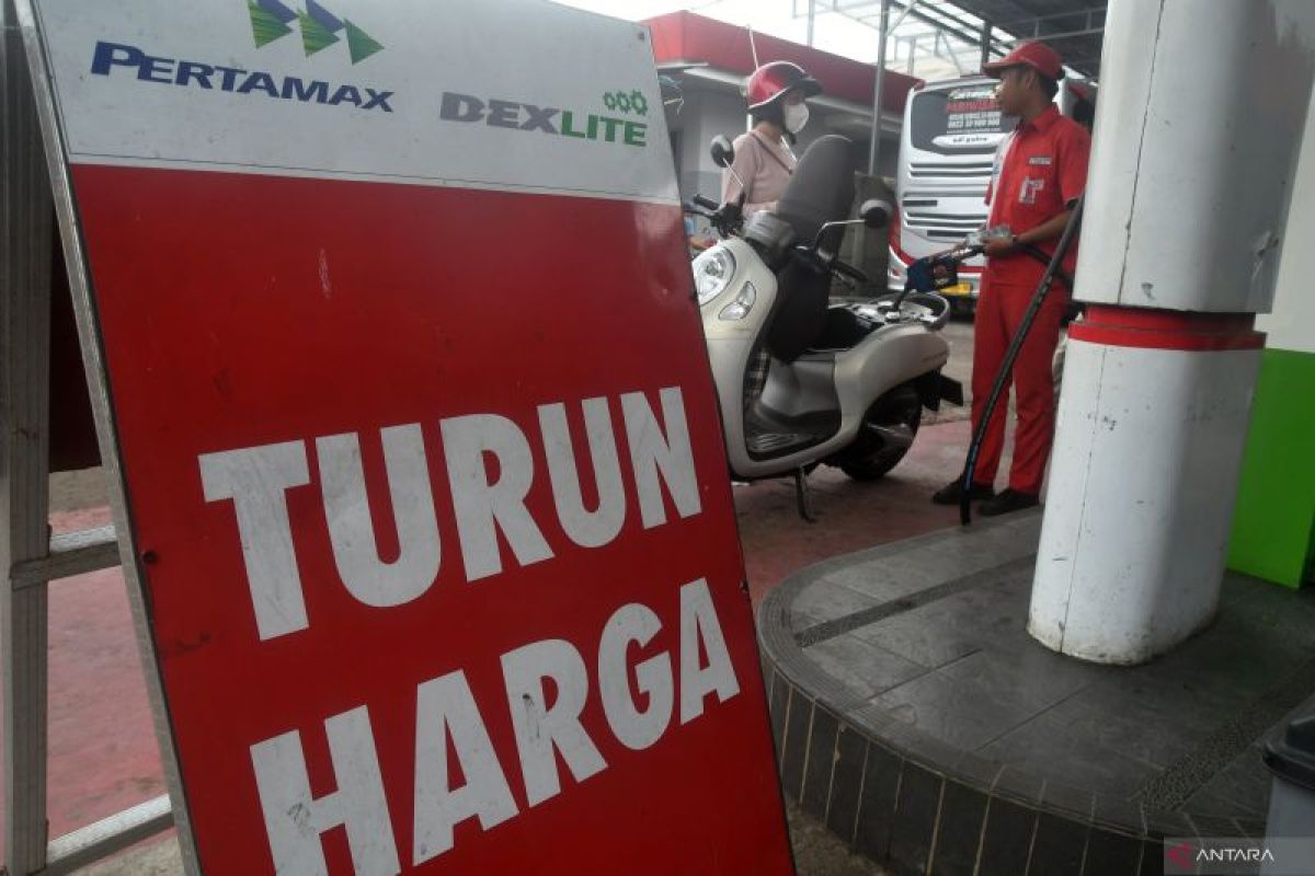 Pertamina pecat operator SPBU nakal layani pengirit BBM subsidi