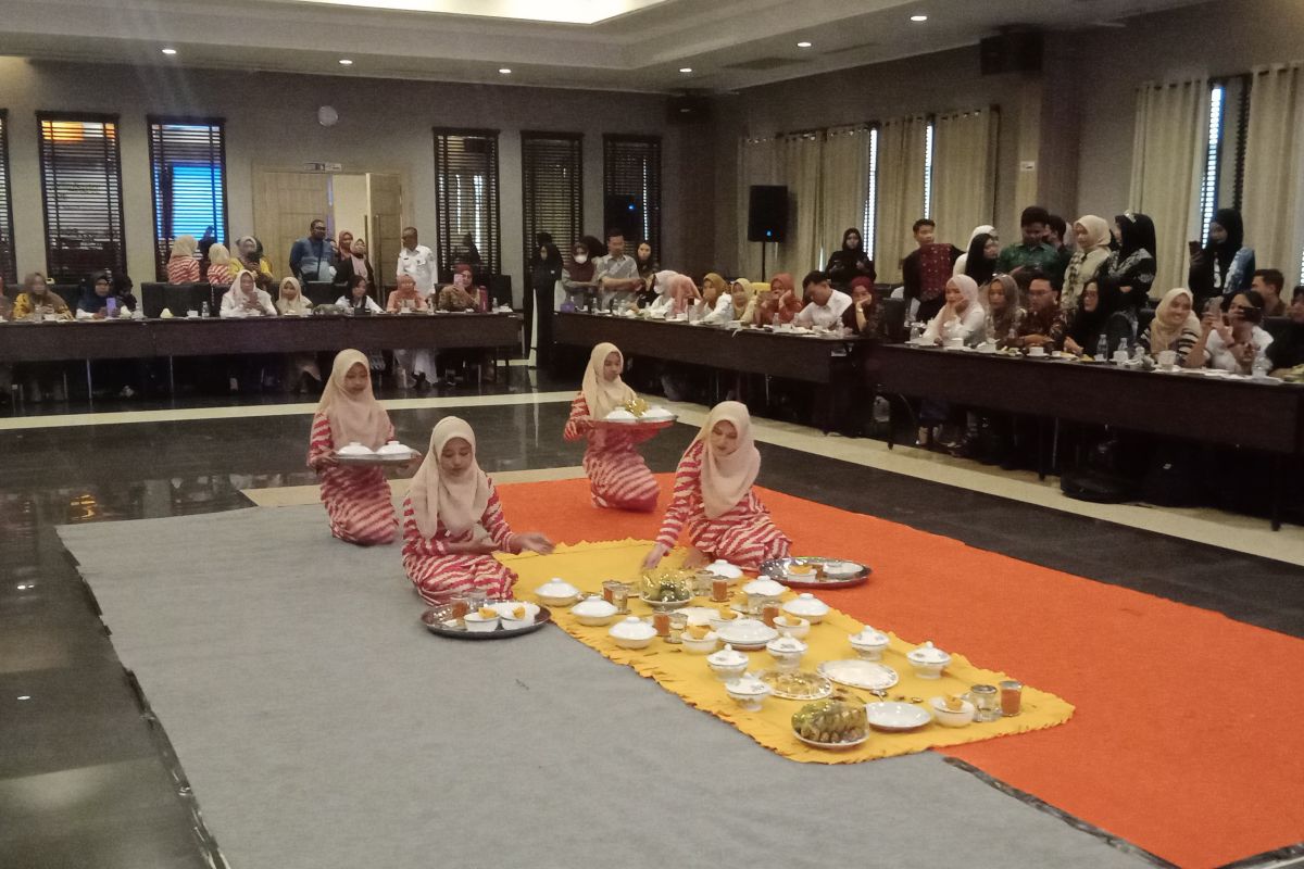 Pemerintah Kota Pontianak lestarikan Budaya Saprahan tingkatkan pariwisata