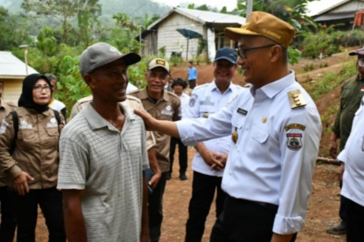 Pemprov Sulbar komitmen penuhi hak warga transmigran