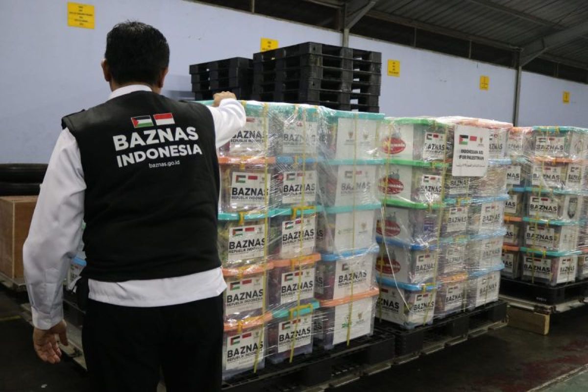 Bantuan kemanusiaan Baznas untuk Palestina masuk Lanud Halim