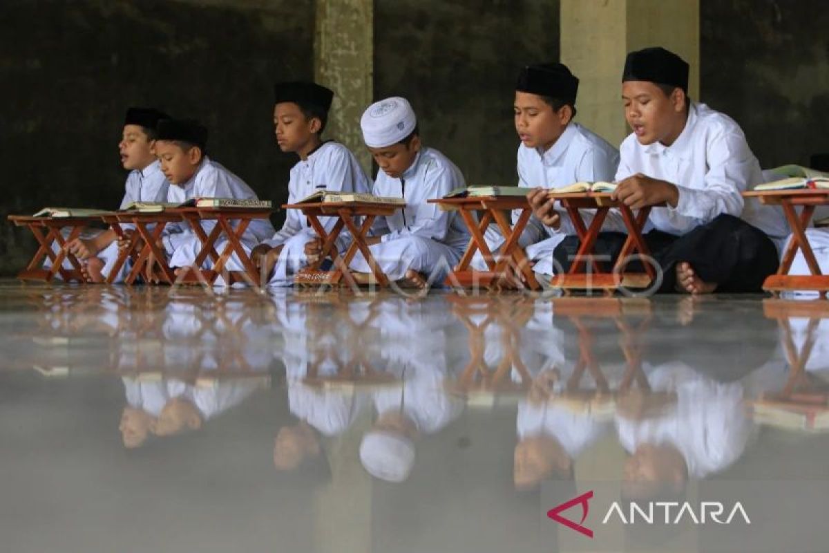 Pesantren di Aceh kontrol mutu pendidikan lewat kemandirian data