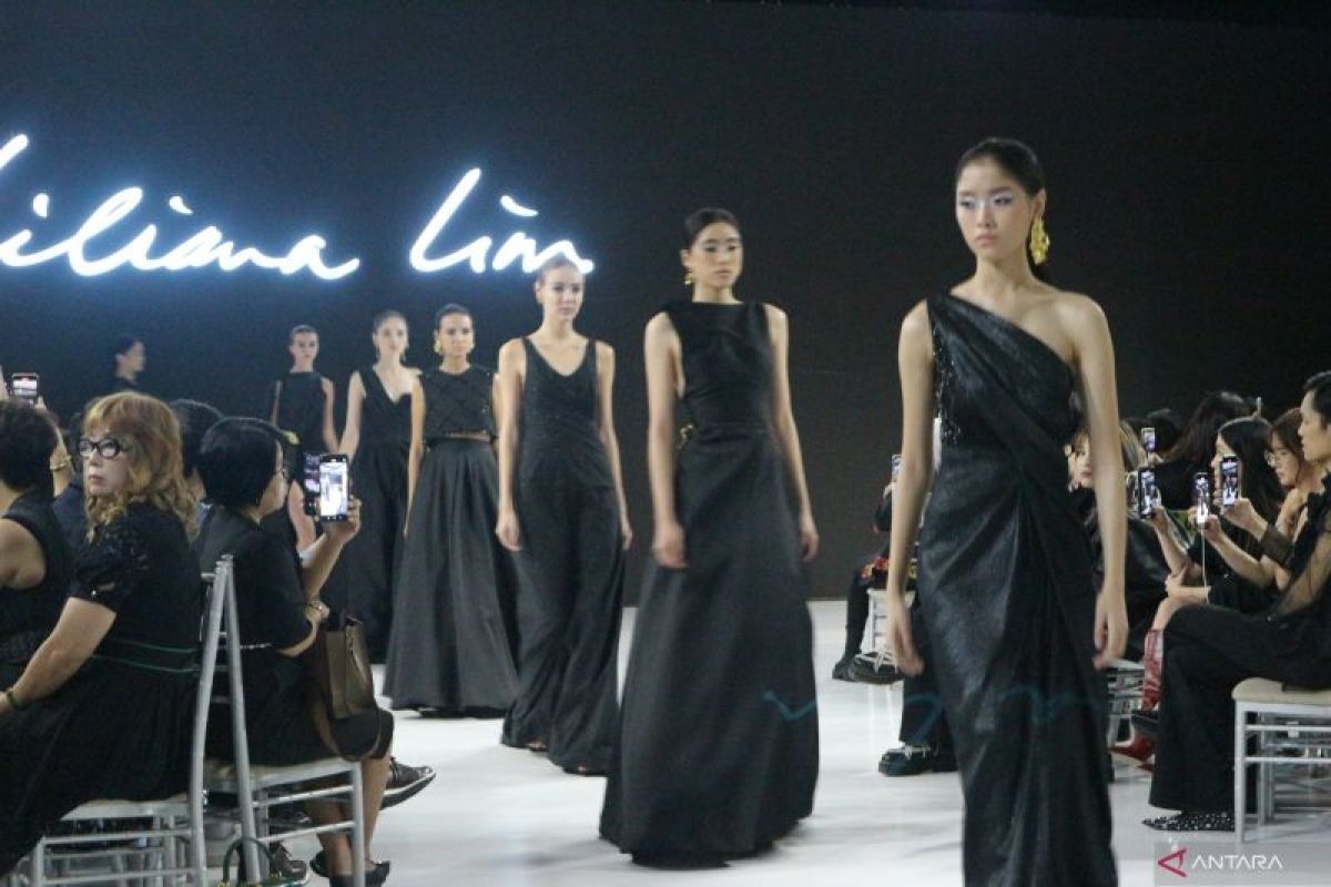 Desainer mode Tanah Air Liliana Lim tampilkan koleksi siap pakai "Resurgence"