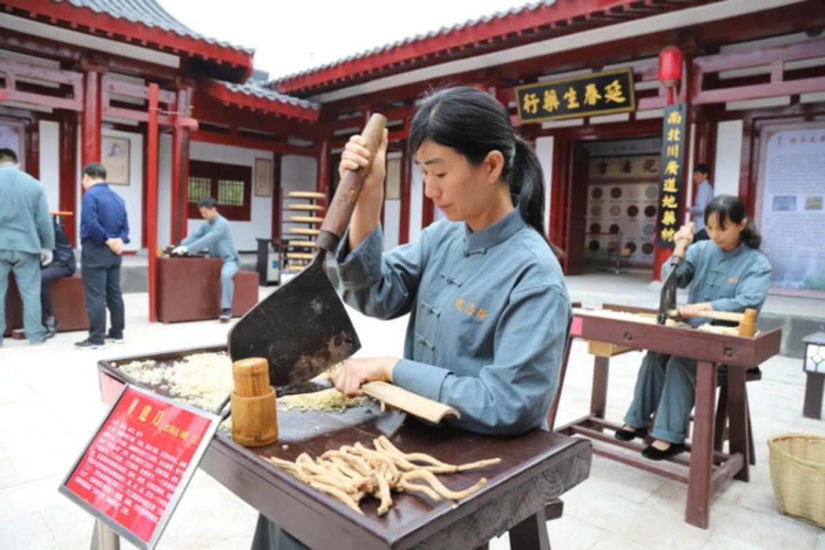 CCTV+: Jianchangbang Pharmacy: Tradisi dan Keunggulan yang Telah Bertahan Ribuan Tahun