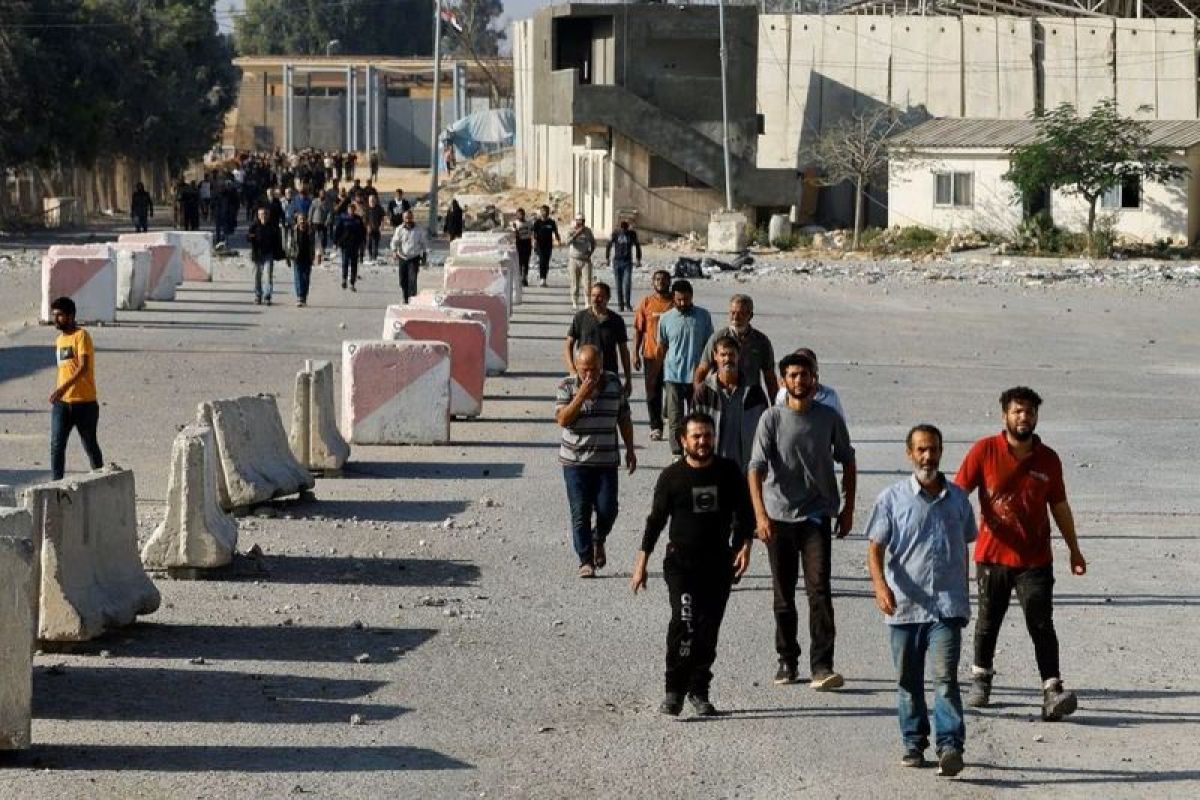 Ribuan pekerja Palestina ke Jalur Gaza usai dideportasi Israel