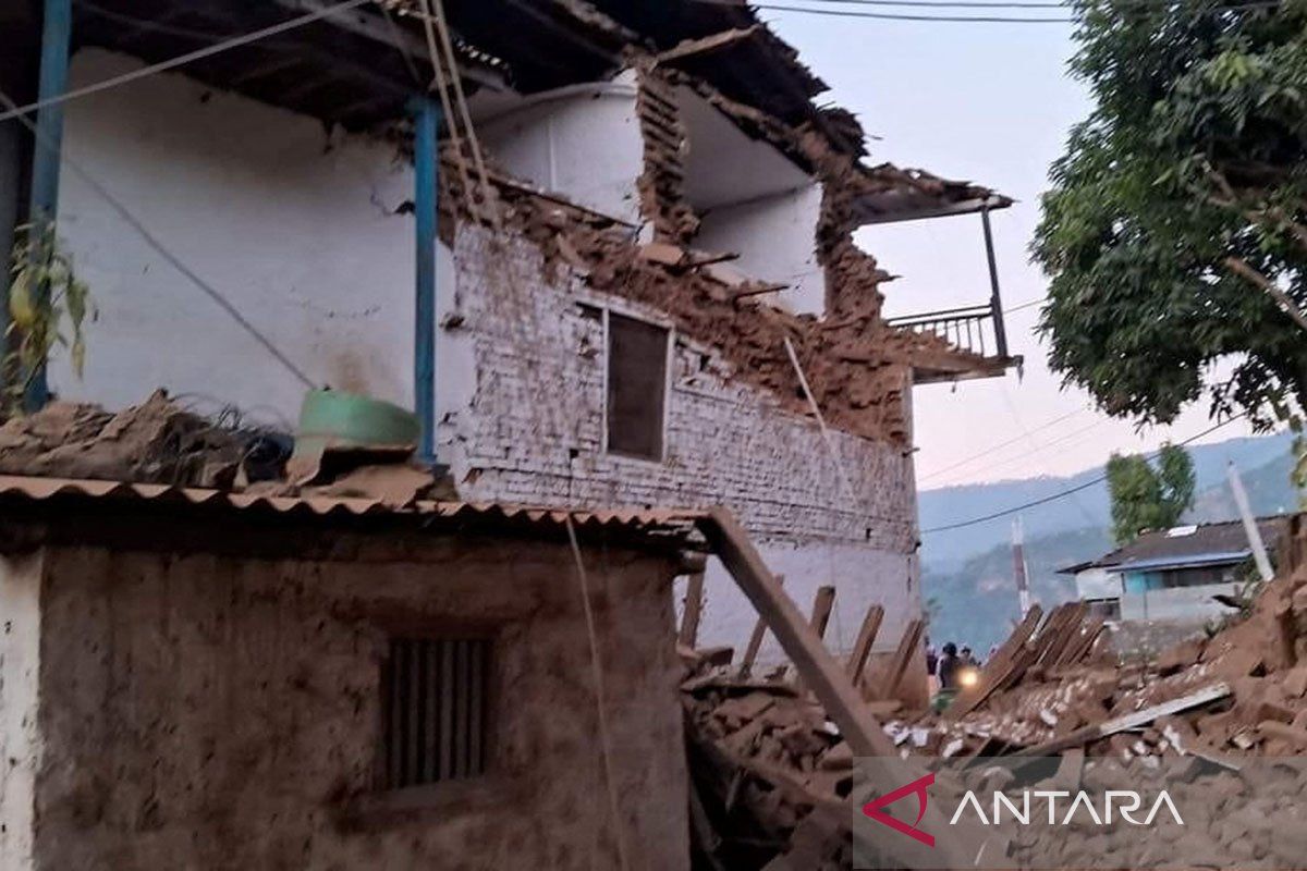 Nepal berjuang temukan penyintas gempa, korban tewas 137 orang