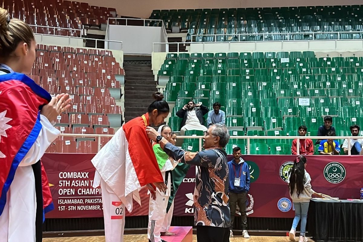 Ni Kadek Heni sabet medali emas Kejuaraan Asia Taekwondo di Pakistan