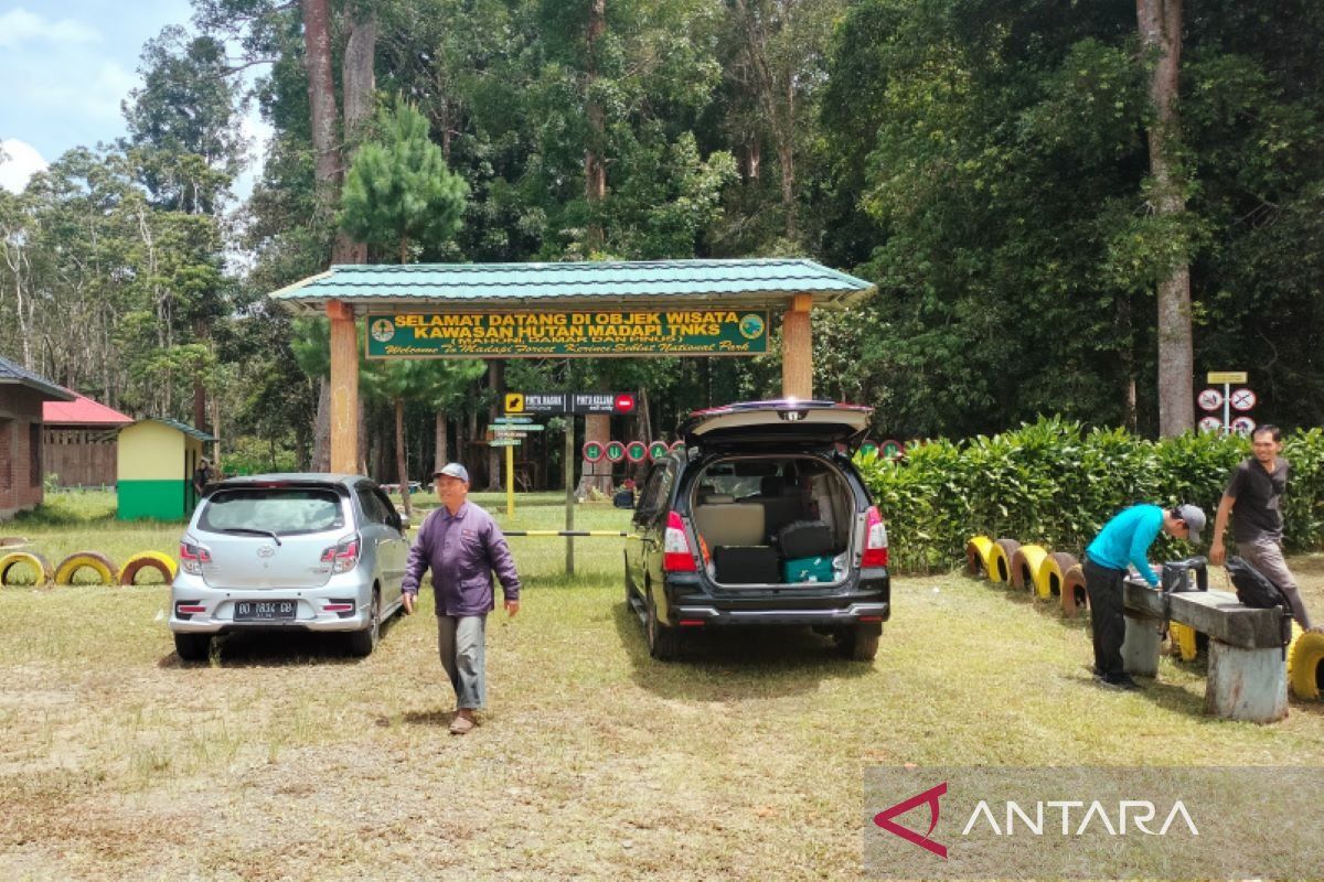 TNKS Sumsel-Bengkulu tarik retribusi pengunjung wisata dalam kawasan