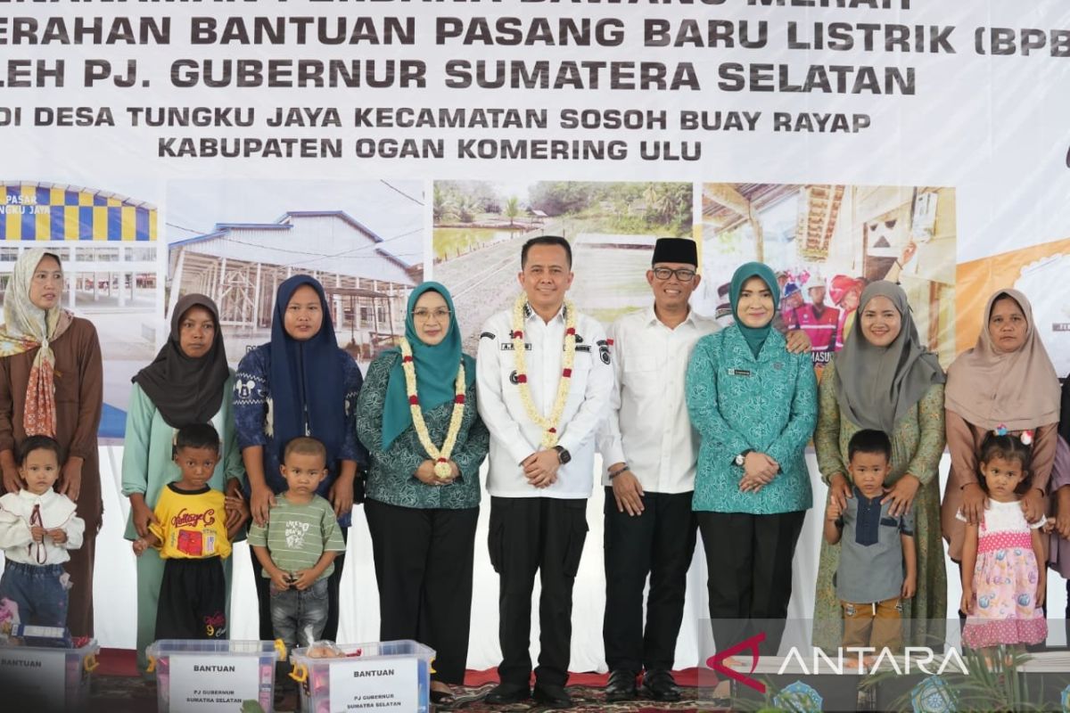 428 keluarga di Ogan Komering Ulu nikmati pasang listrik gratis