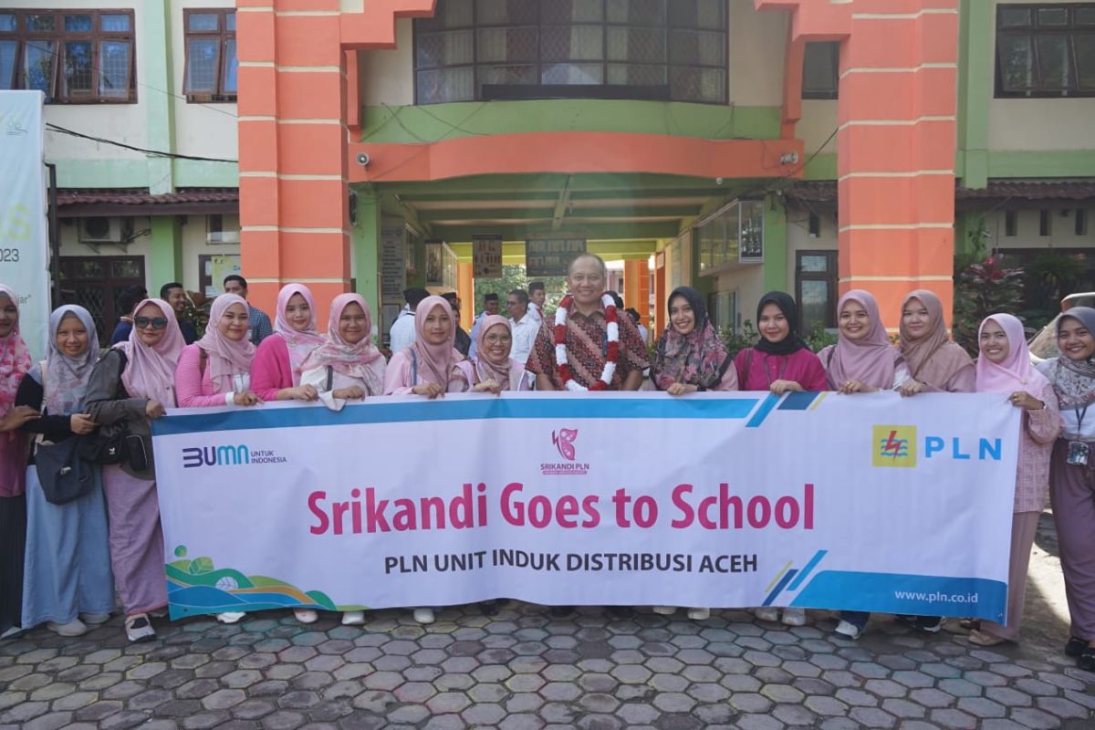 Srikandi PLN motivasi siswa SMAN di Lhokseumawe Aceh