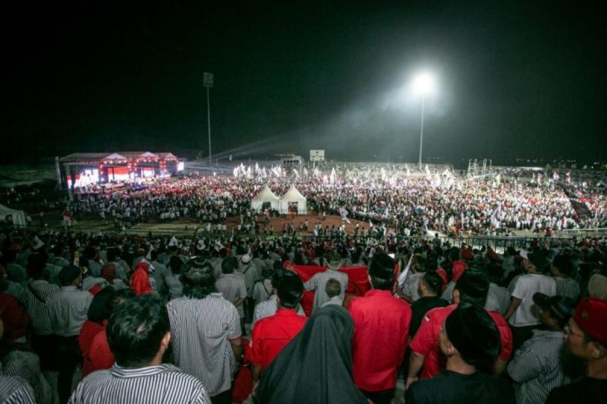 Ribuan warga pendukung Ganjar-Mahfud gelar doa keselamatan bangsa