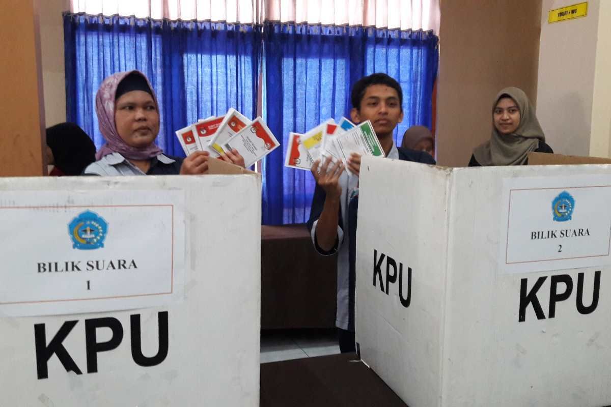 KPU Temanggung umumkan DCT, enam bacaleg mundur